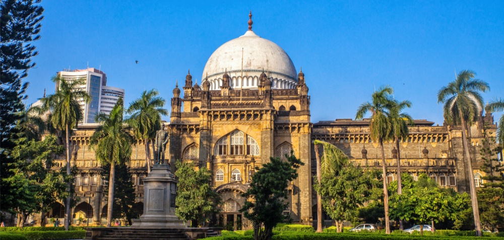The Chhatrapati Shivaji Maharaj Vastu Sangrahalaya, main museum in Mumbai, situated a drive away from the budget hotels.